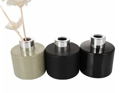Round Glass Diffuser Bottle — view 5