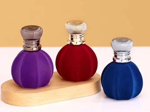 Velvet Flocked Finish Glass Perfume Bottle with Lids — view 4