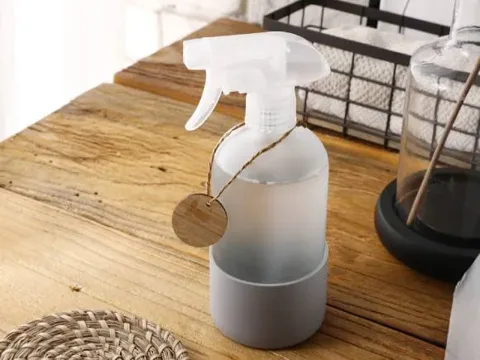 Refillable Glass Spray Bottles