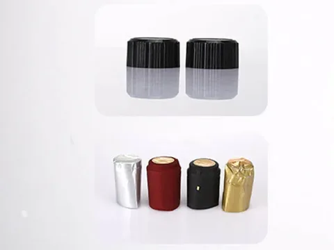 () Flint Glass Liquor Bottles Screw Neck — view 2