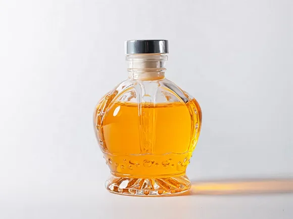 Crown Glass Diffuser Bottles Cork Sealing — main view