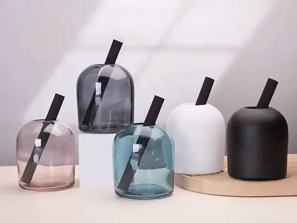 Shape Aromatherapy Glass Diffuser Bottle — main view