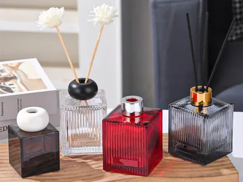 Square Vertical Stripe Glass Aroma Diffuser Bottles