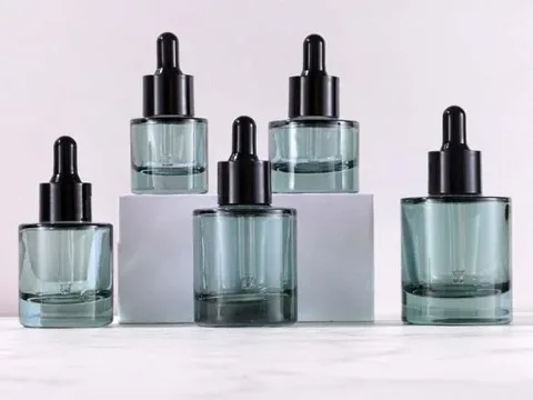 Dark Green Round Glass Dropper Bottles — view 3