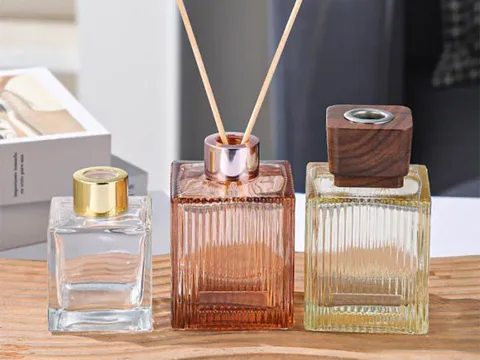 Square Vertical Stripe Glass Aroma Diffuser Bottles — view 2