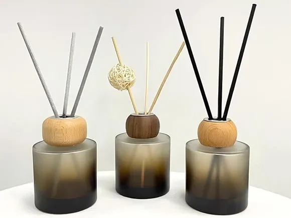 Round Glass Diffuser Bottles With Wooden Lids — main view