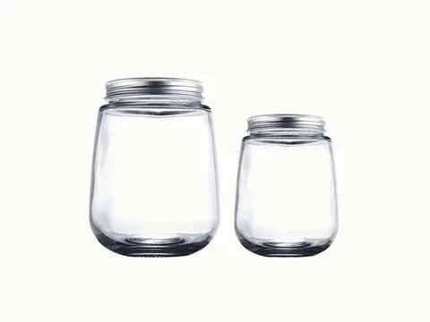 ()() Clear Glass Beverage Bottle with Lids