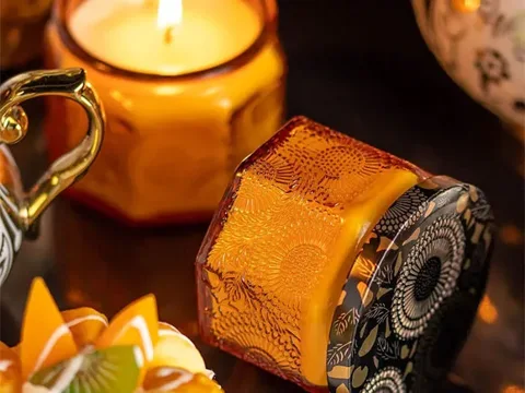 () Embossed Glass Candle Jar With Lids — view 3