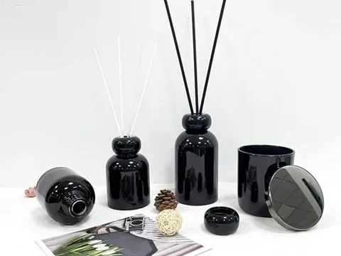 Glossy Black Reed Diffuser Fragrance Bottle With Lids