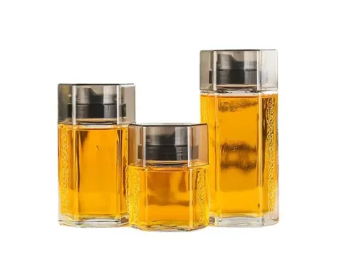 () () () Glass Containers Jar of Honey with